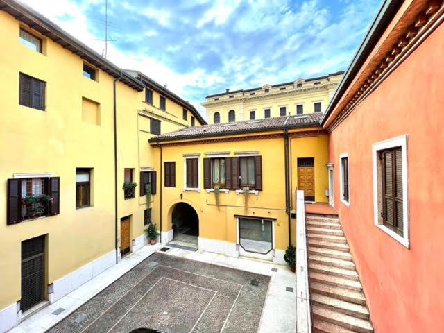 Domus Verona - Ampia Moderna Casa Su 2 Piani Nel Cuore Di فيرونا المظهر الخارجي الصورة